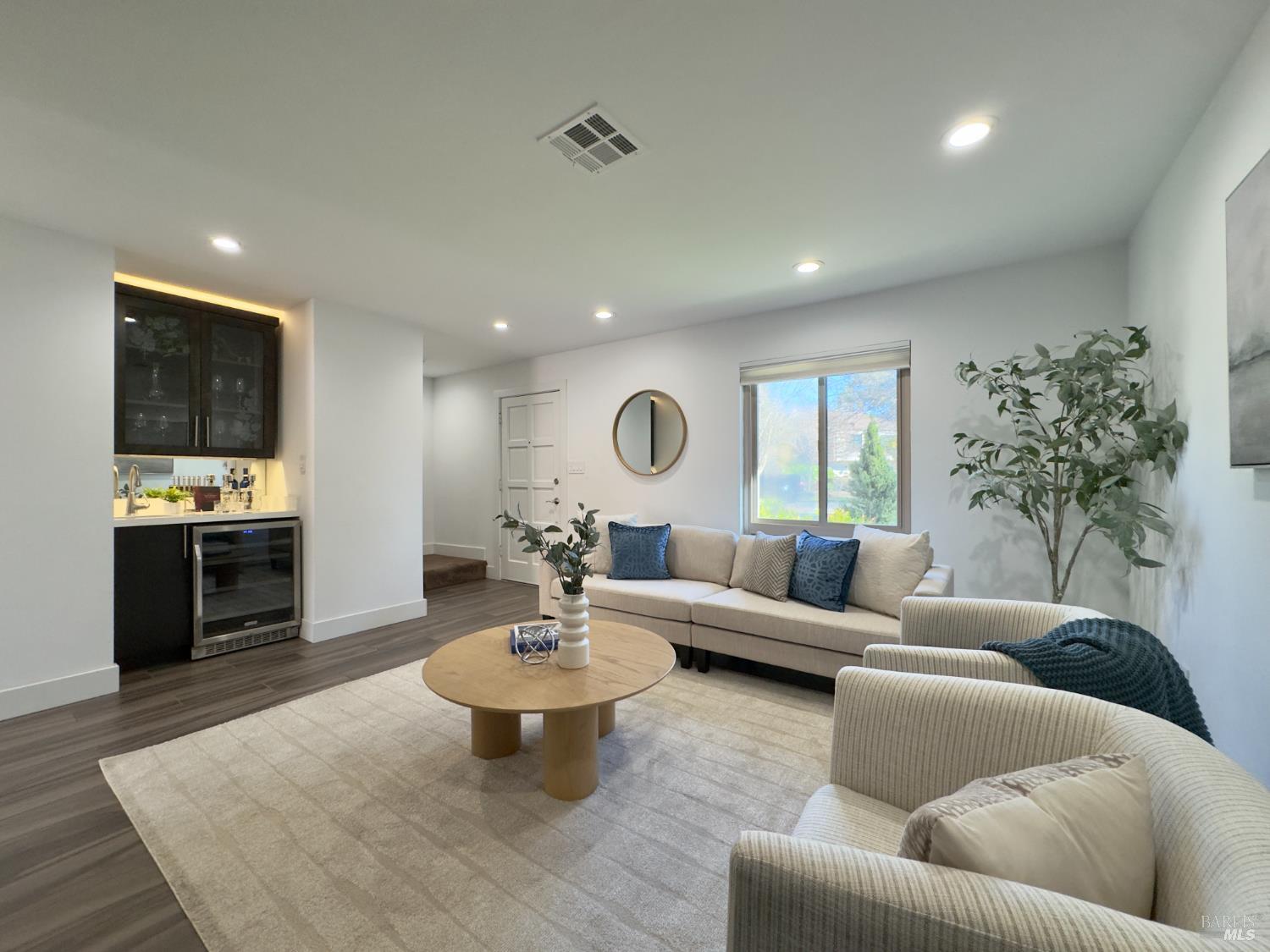 962 Marina Drive Napa CA 94559