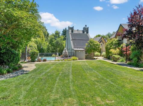 216 Foss Creek Circle Healdsburg CA 95448