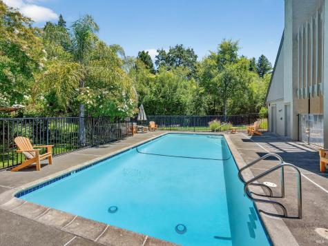 216 Foss Creek Circle Healdsburg CA 95448