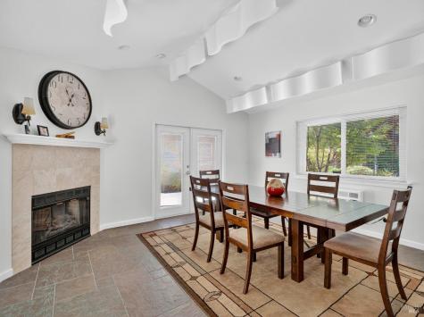 216 Foss Creek Circle Healdsburg CA 95448
