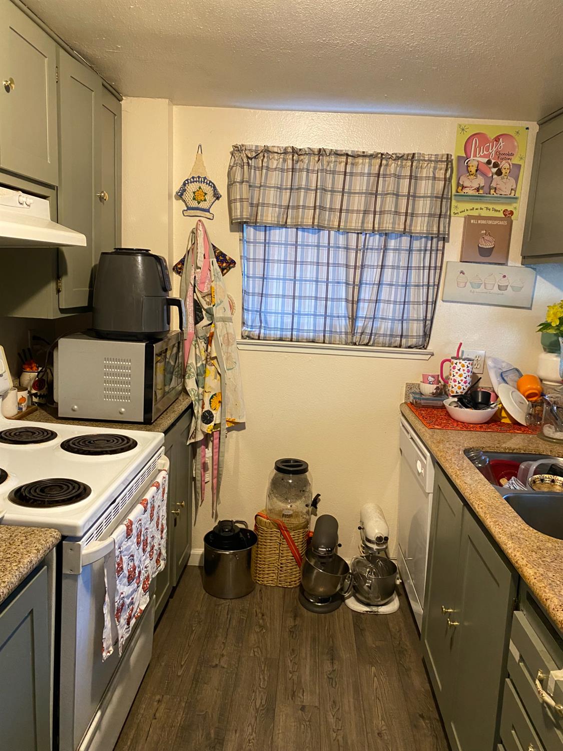 728 W Lincoln Avenue Woodland CA 95695