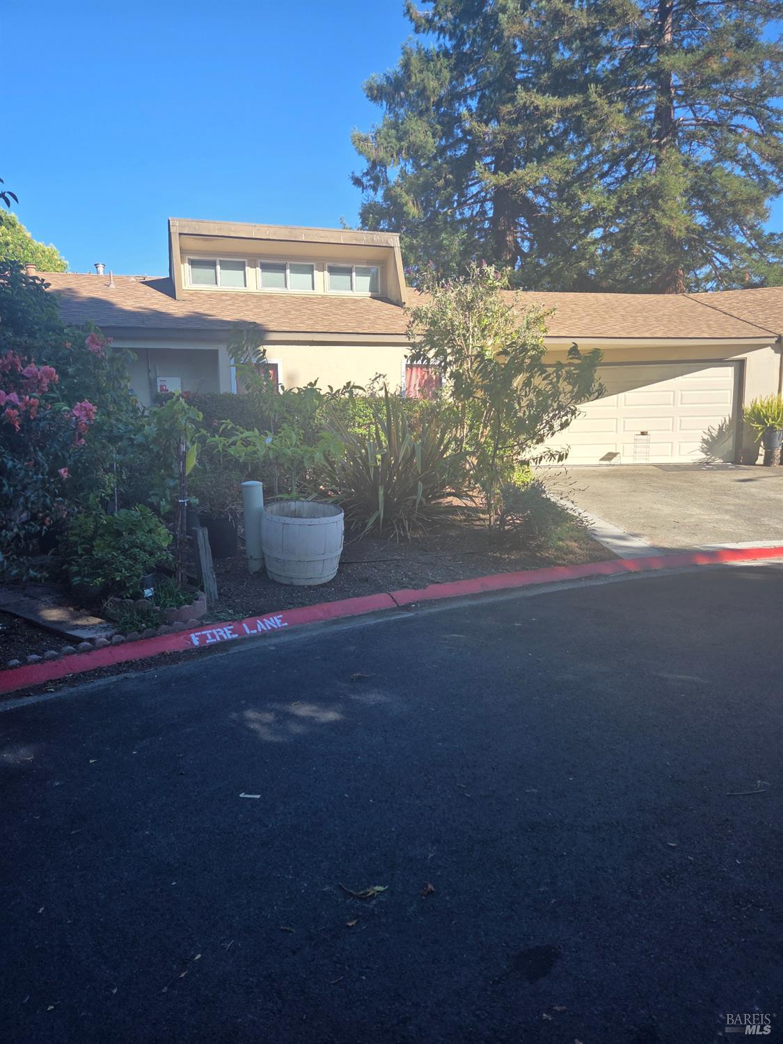 938 W 9th Street Santa Rosa CA 95401