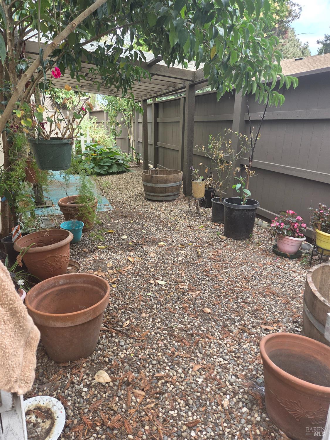 938 W 9th Street Santa Rosa CA 95401
