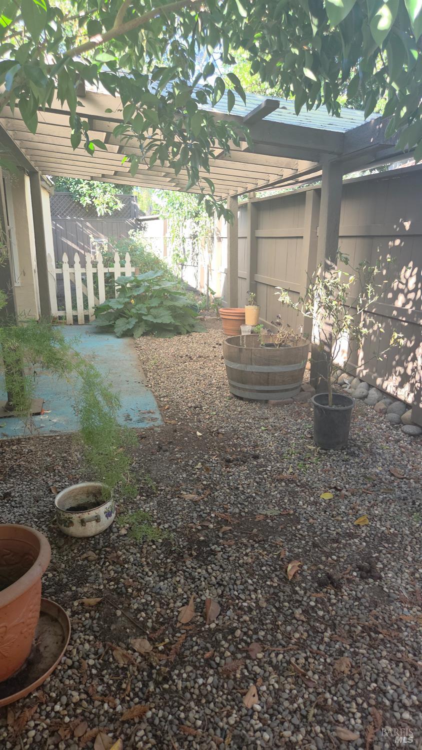 938 W 9th Street Santa Rosa CA 95401