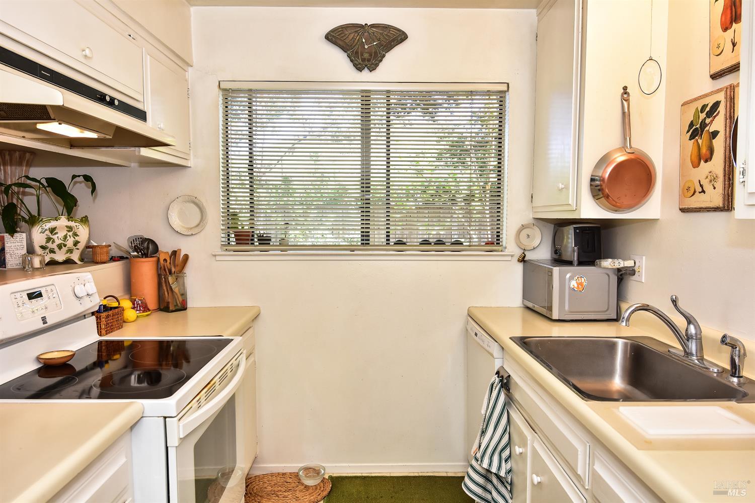 334 Las Casitas Court Sonoma CA 95476