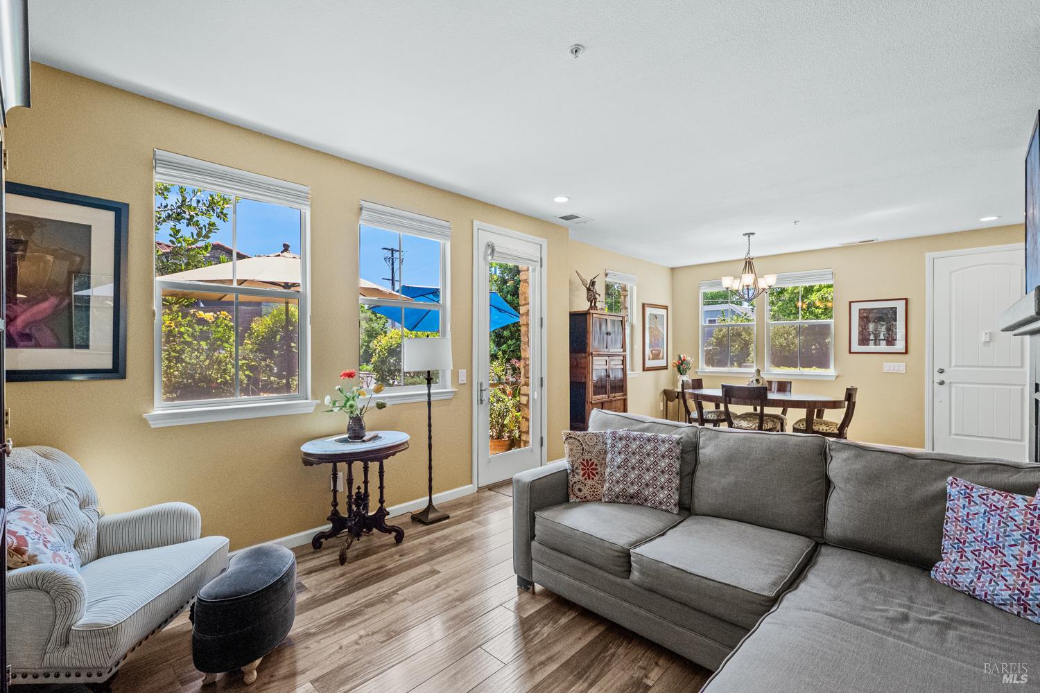 180 Healdsburg Avenue Cloverdale CA 95425