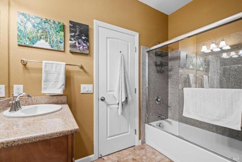 180 Healdsburg Avenue Cloverdale CA 95425
