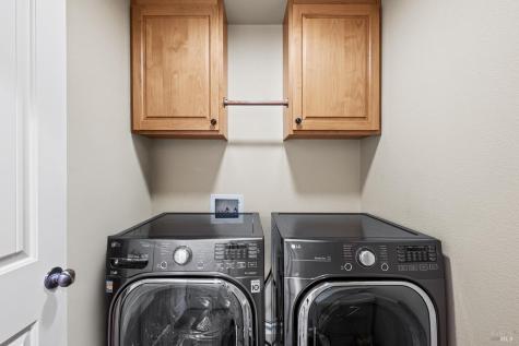 180 Healdsburg Avenue Cloverdale CA 95425