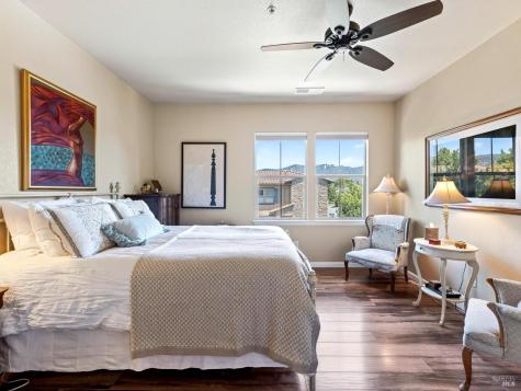 180 Healdsburg Avenue Cloverdale CA 95425