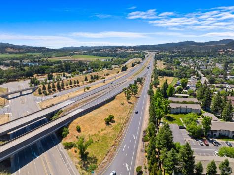 180 Healdsburg Avenue Cloverdale CA 95425