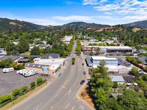 180 Healdsburg Avenue Cloverdale CA 95425
