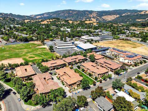 180 Healdsburg Avenue Cloverdale CA 95425