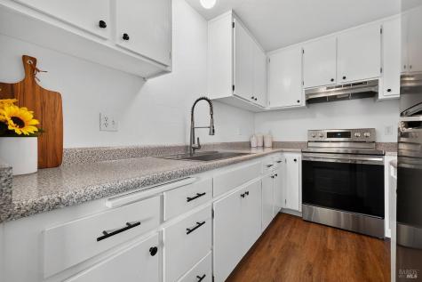 107 Acorn Drive Petaluma CA 94952