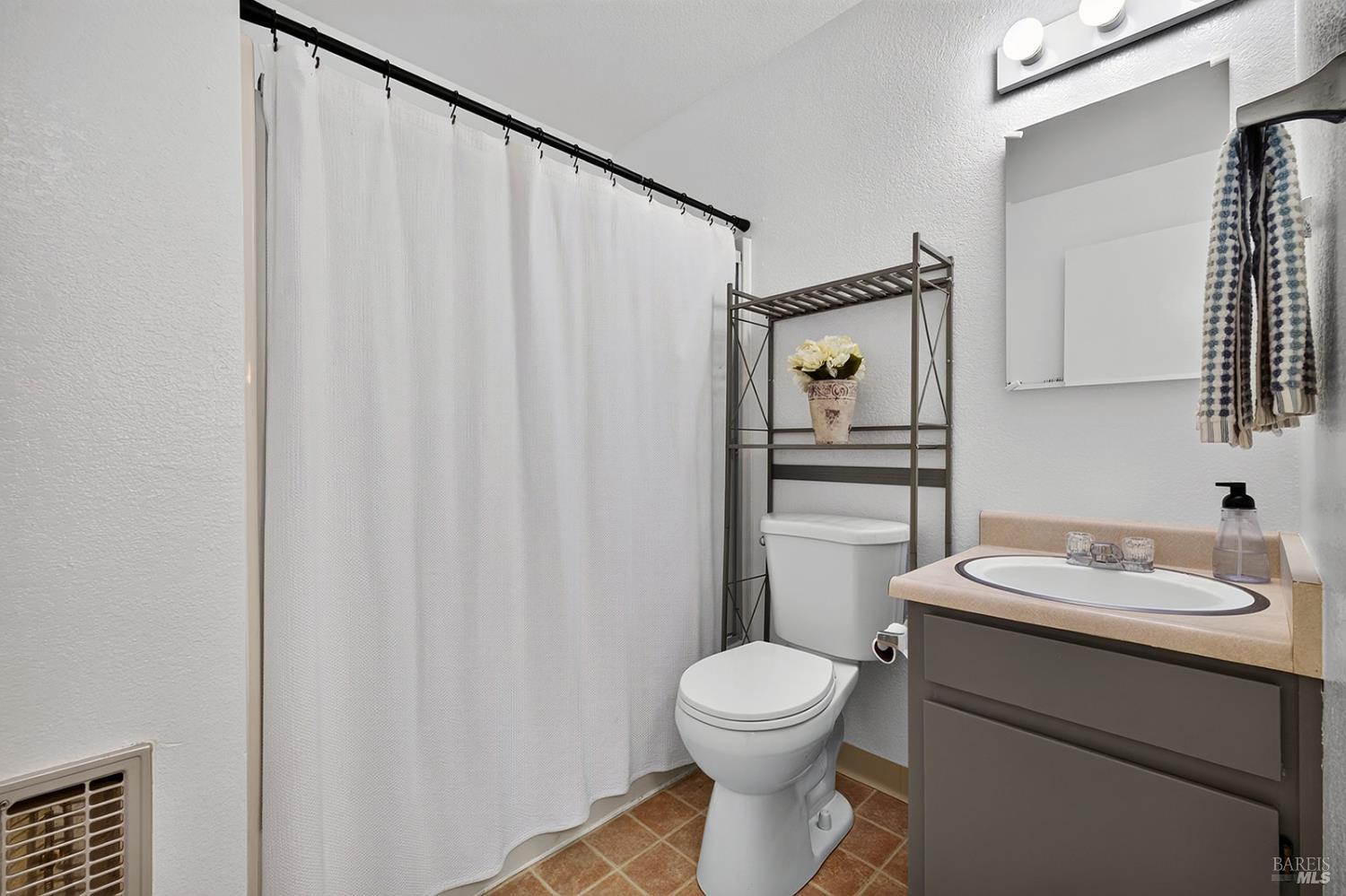107 Acorn Drive Petaluma CA 94952