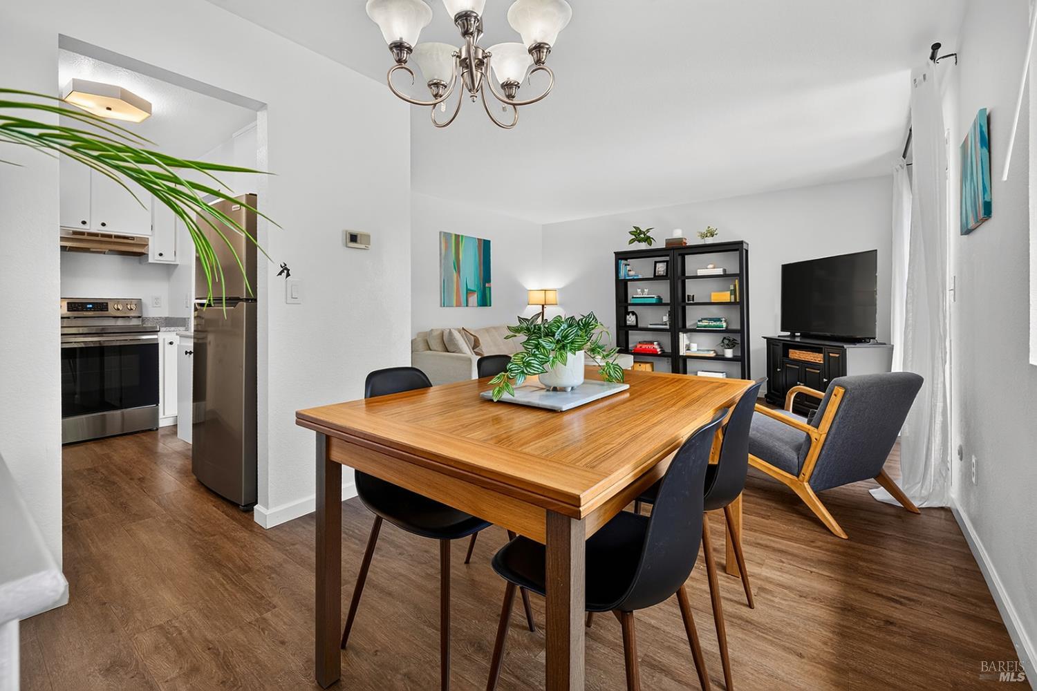 107 Acorn Drive Petaluma CA 94952