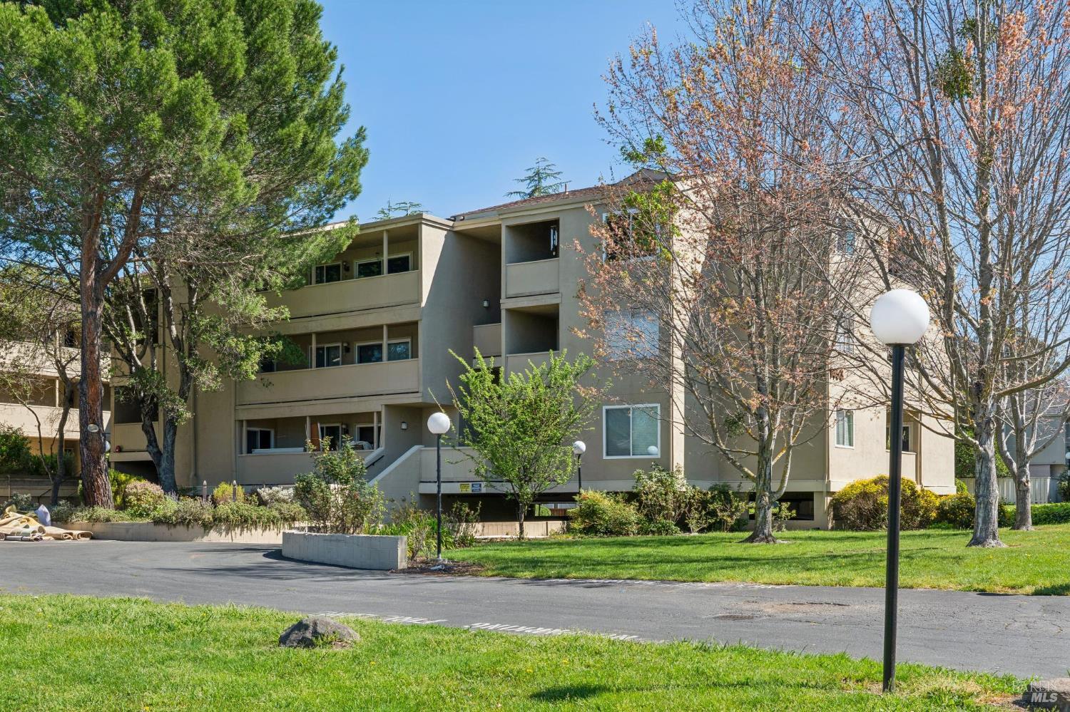 1453 Neotomas Avenue Santa Rosa CA 95405