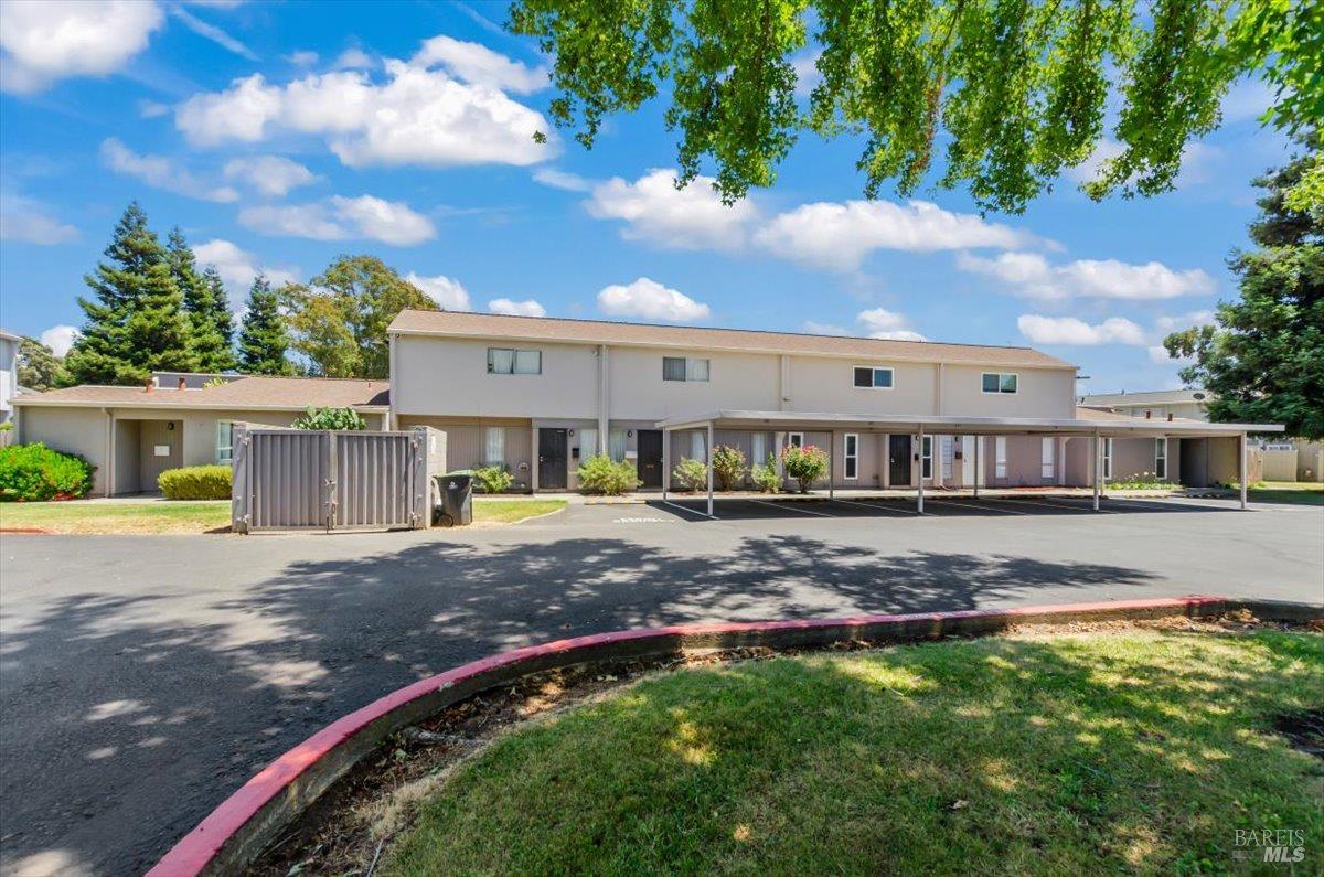 106 El Verano Court Fairfield CA 94533
