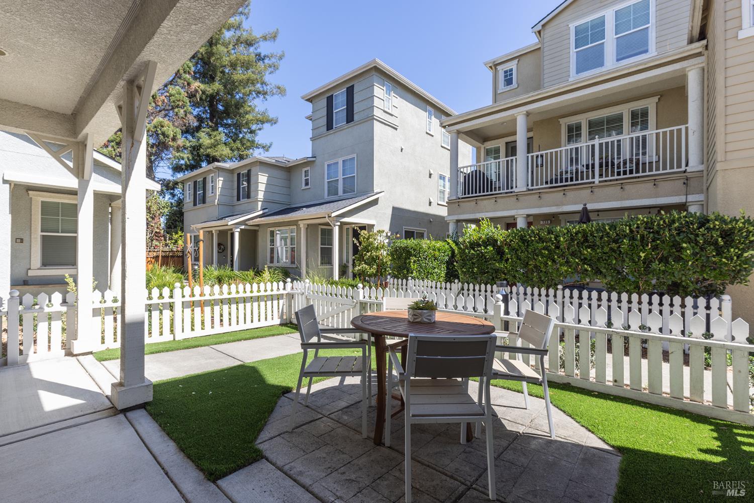 720 Wintergreen Court Napa CA 94559