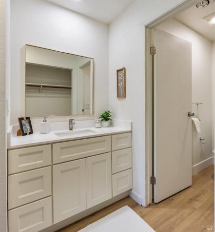 902 Marylyn Circle Petaluma CA 94954