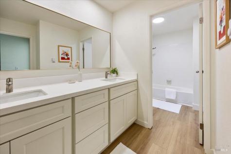 902 Marylyn Circle Petaluma CA 94954