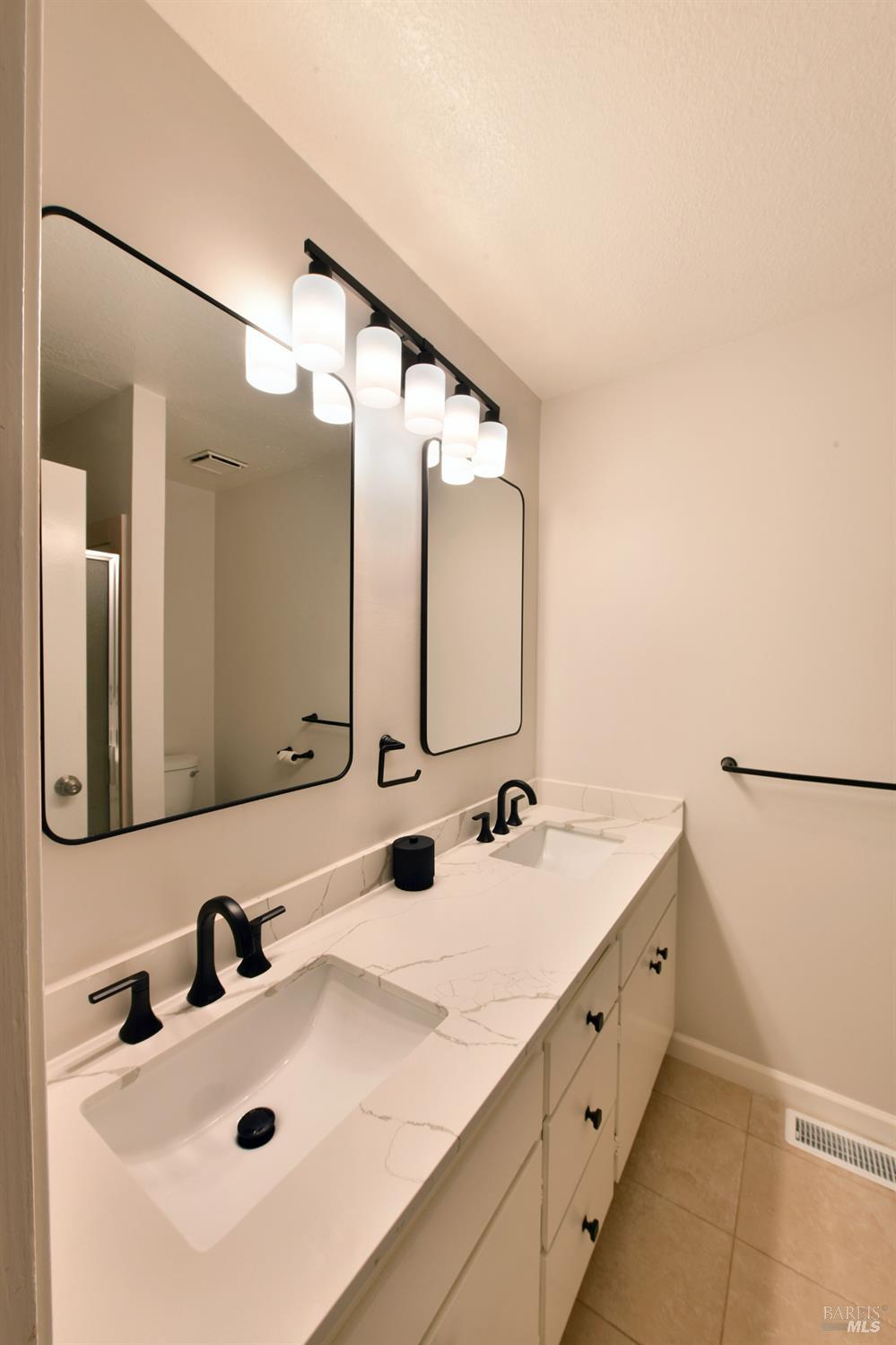 1402 Marylyn Circle Petaluma CA 94954