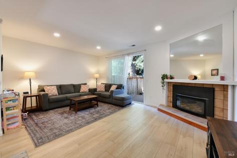 1402 Marylyn Circle Petaluma CA 94954
