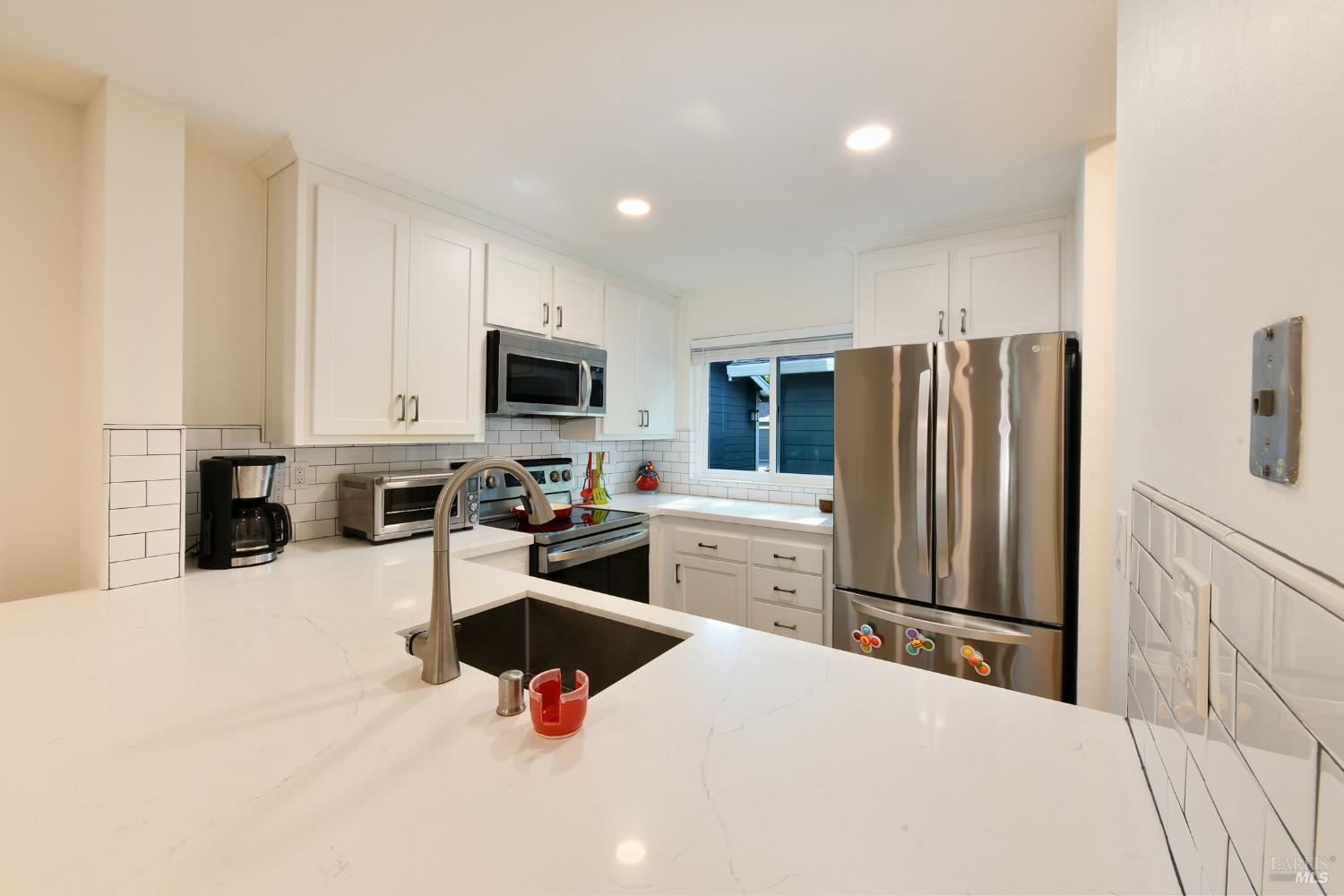 1402 Marylyn Circle Petaluma CA 94954