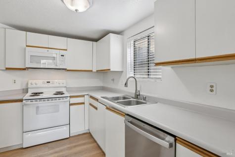 425 Mission Boulevard Santa Rosa CA 95409