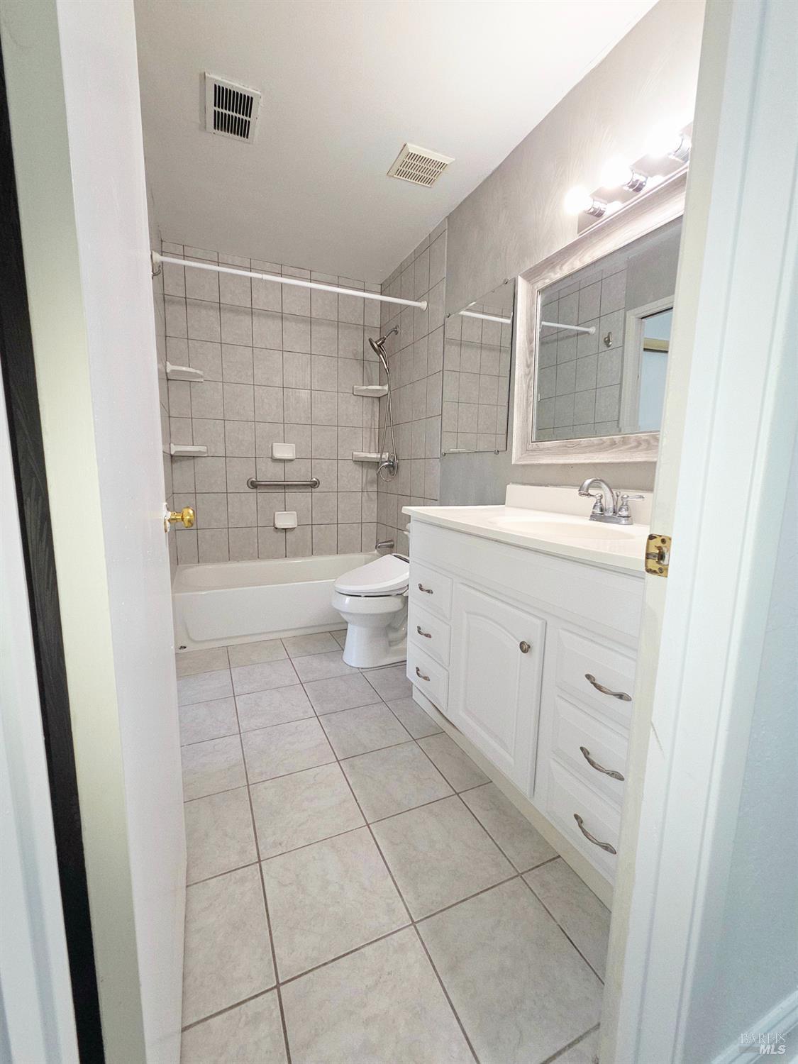 140 Del Rio Court Vacaville CA 95687