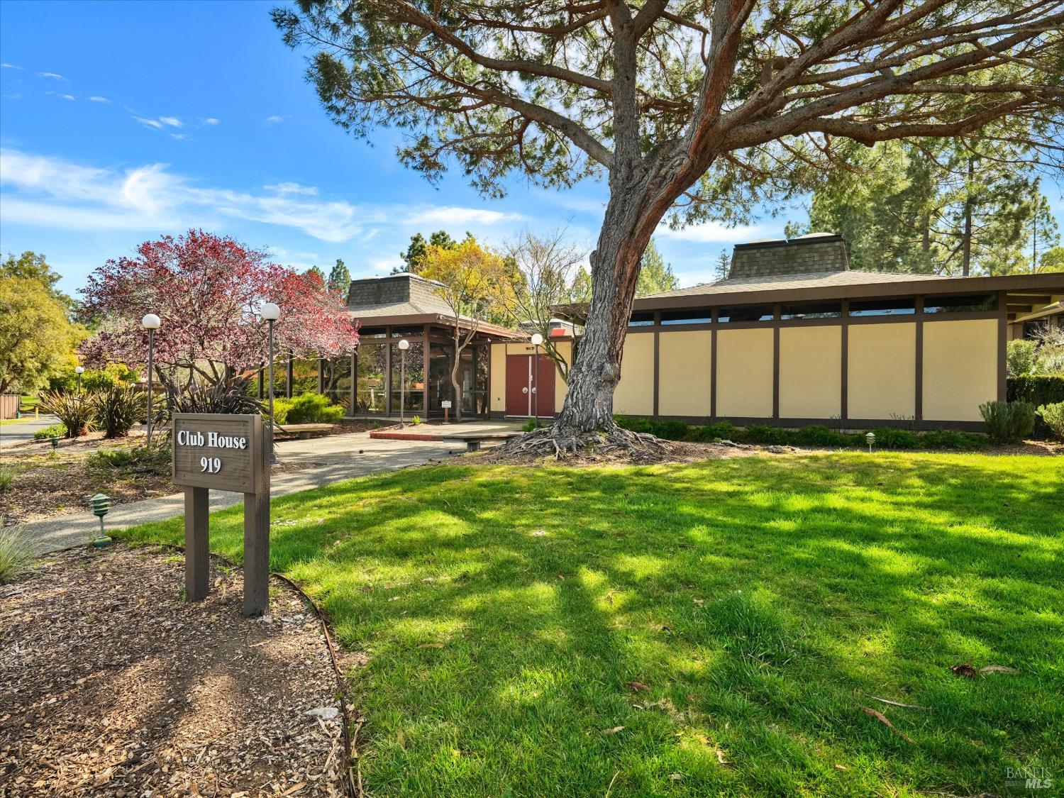 60 Surrey Lane San Rafael CA 94903