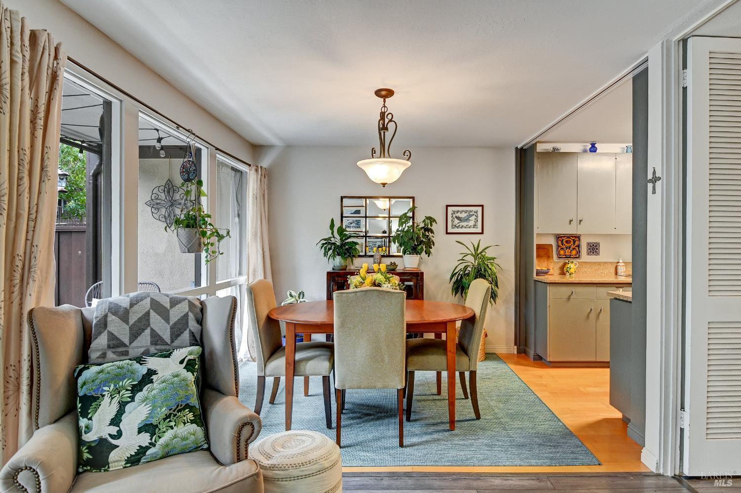 60 Surrey Lane San Rafael CA 94903