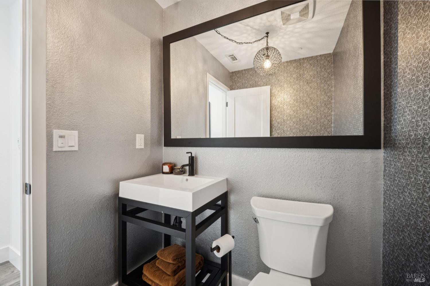 1425 Casa Buena Drive Corte Madera CA 94925