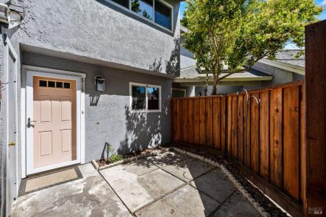 516 Racquet Club Circle Rohnert Park CA 94928