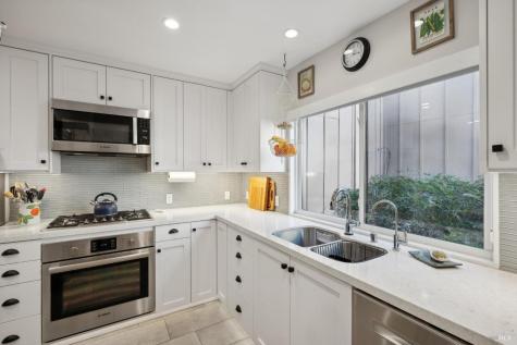 41 Flicker Drive Novato CA 94949