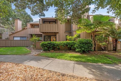 41 Flicker Drive Novato CA 94949