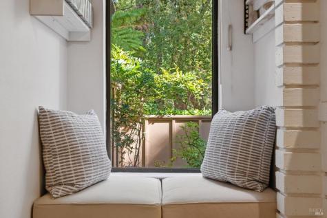 41 Flicker Drive Novato CA 94949