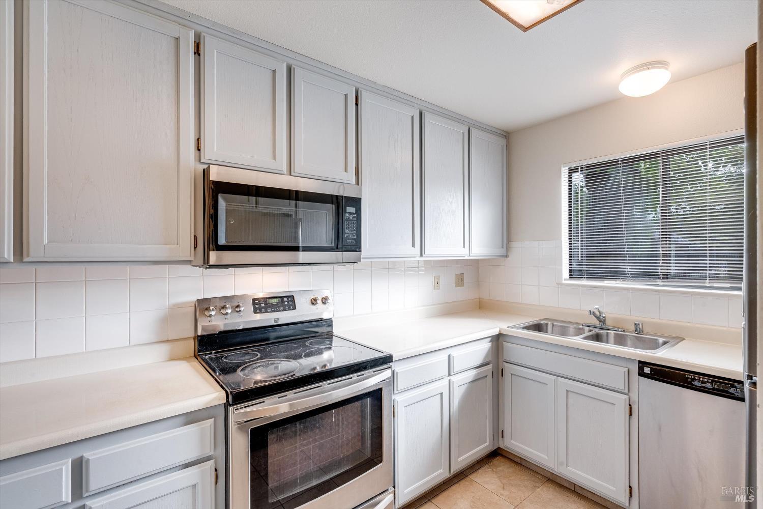 121 Elbridge Avenue Cloverdale CA 95425