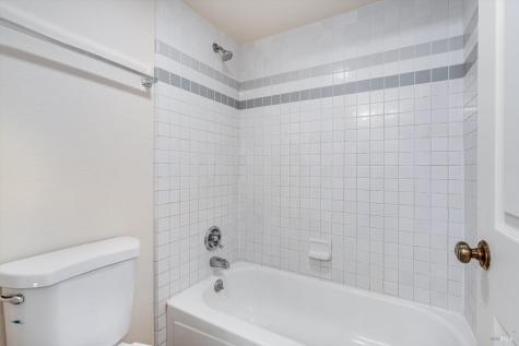 121 Elbridge Avenue Cloverdale CA 95425