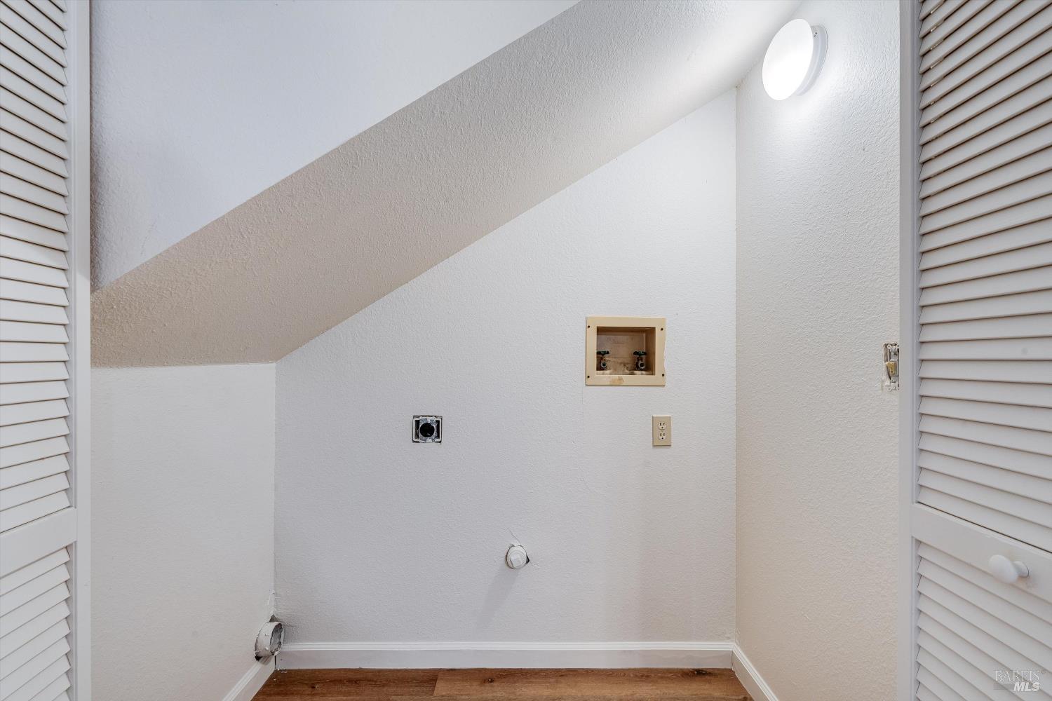 121 Elbridge Avenue Cloverdale CA 95425