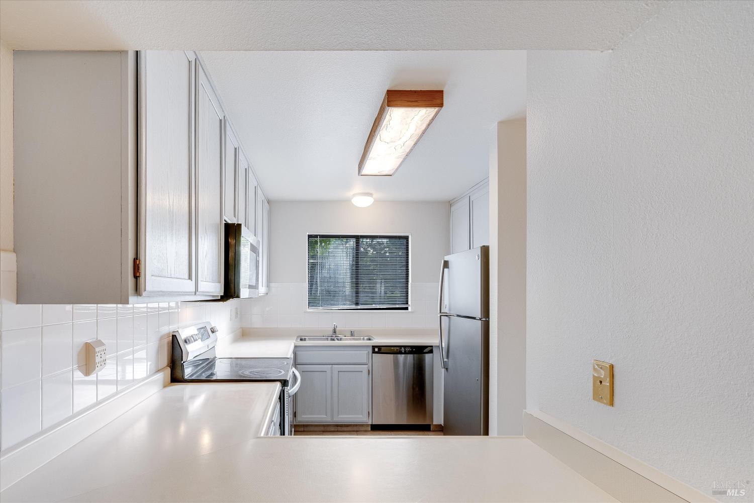 121 Elbridge Avenue Cloverdale CA 95425