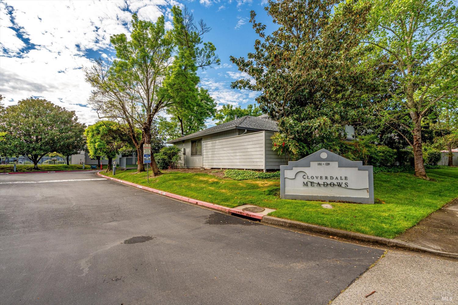 121 Elbridge Avenue Cloverdale CA 95425
