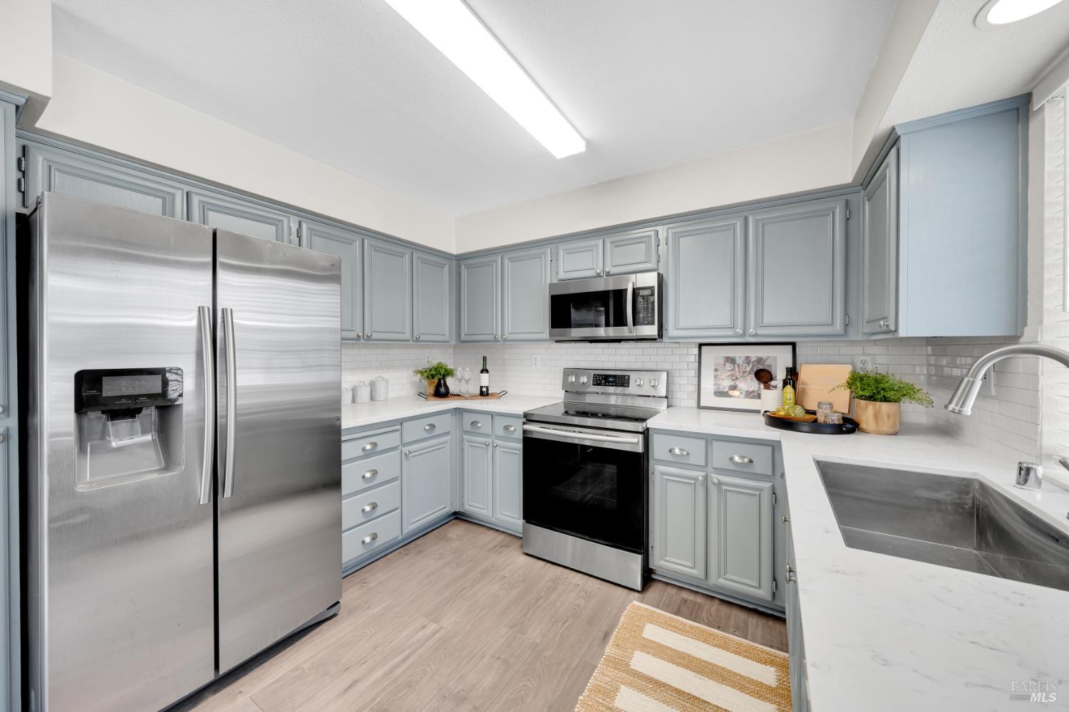 498 E E Street Benicia CA 94510