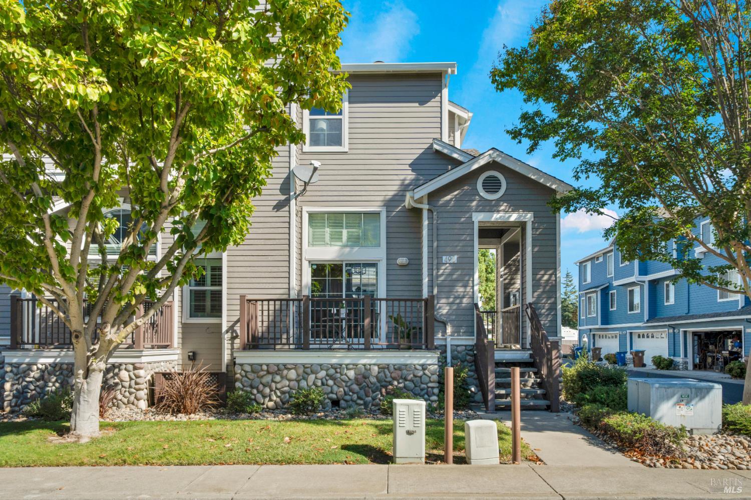 498 E E Street Benicia CA 94510