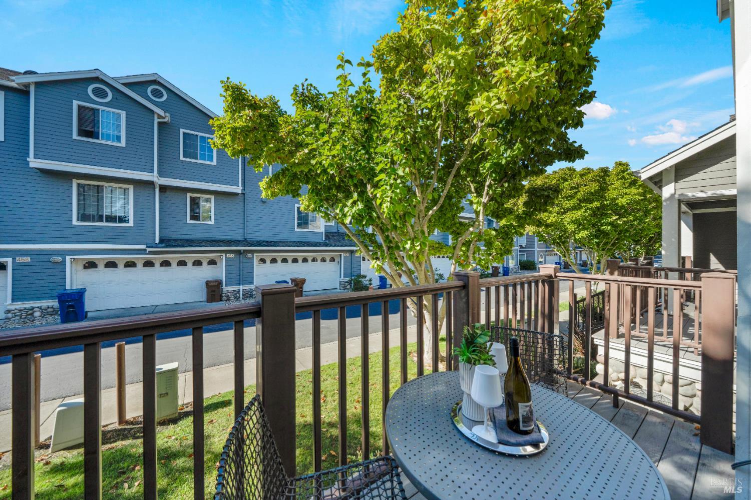 498 E E Street Benicia CA 94510