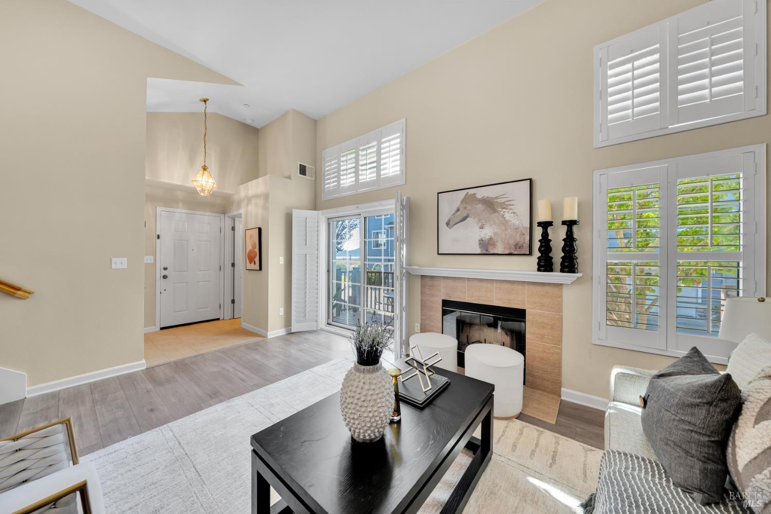 498 E E Street Benicia CA 94510