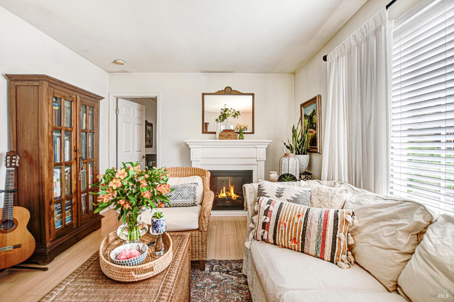 1574 Yardley Street Santa Rosa CA 95403