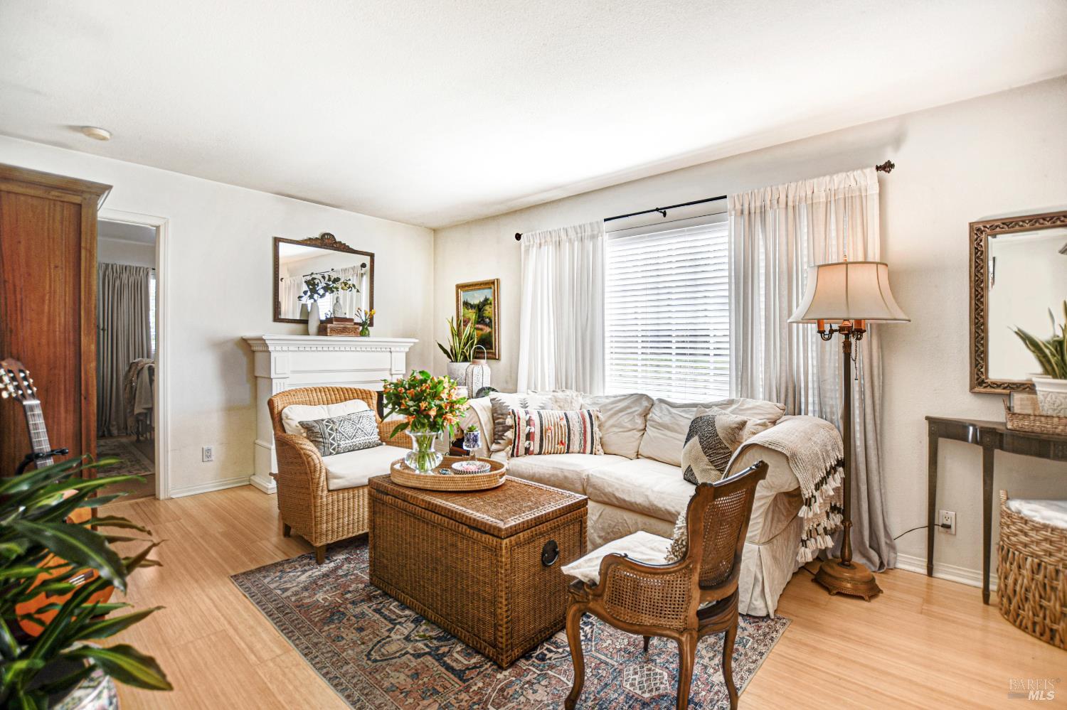 1574 Yardley Street Santa Rosa CA 95403