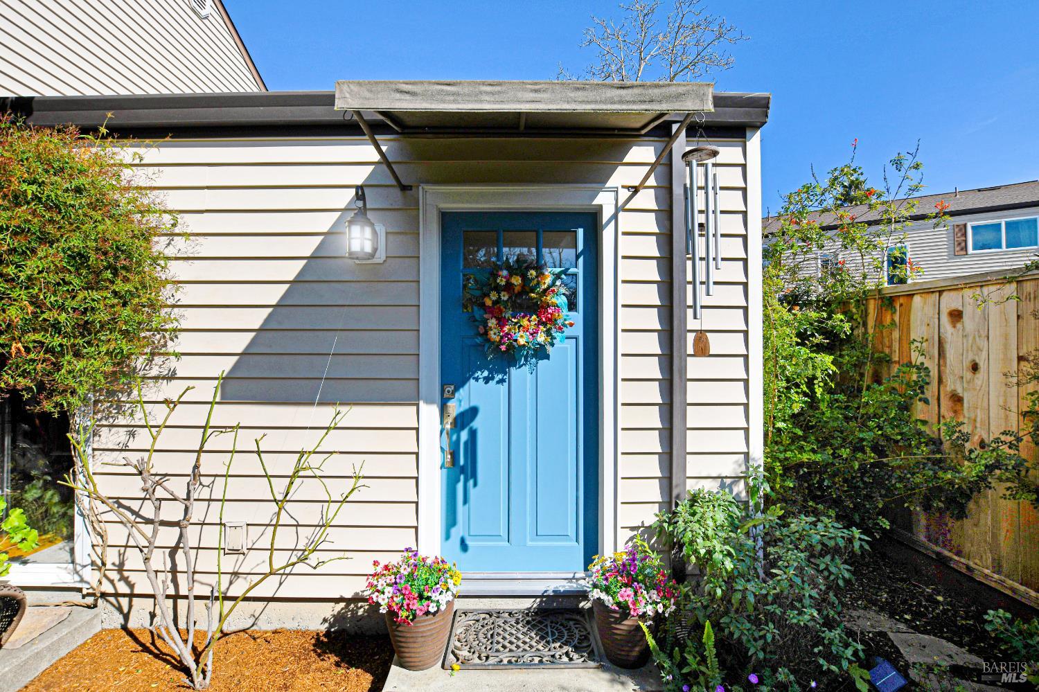 1574 Yardley Street Santa Rosa CA 95403