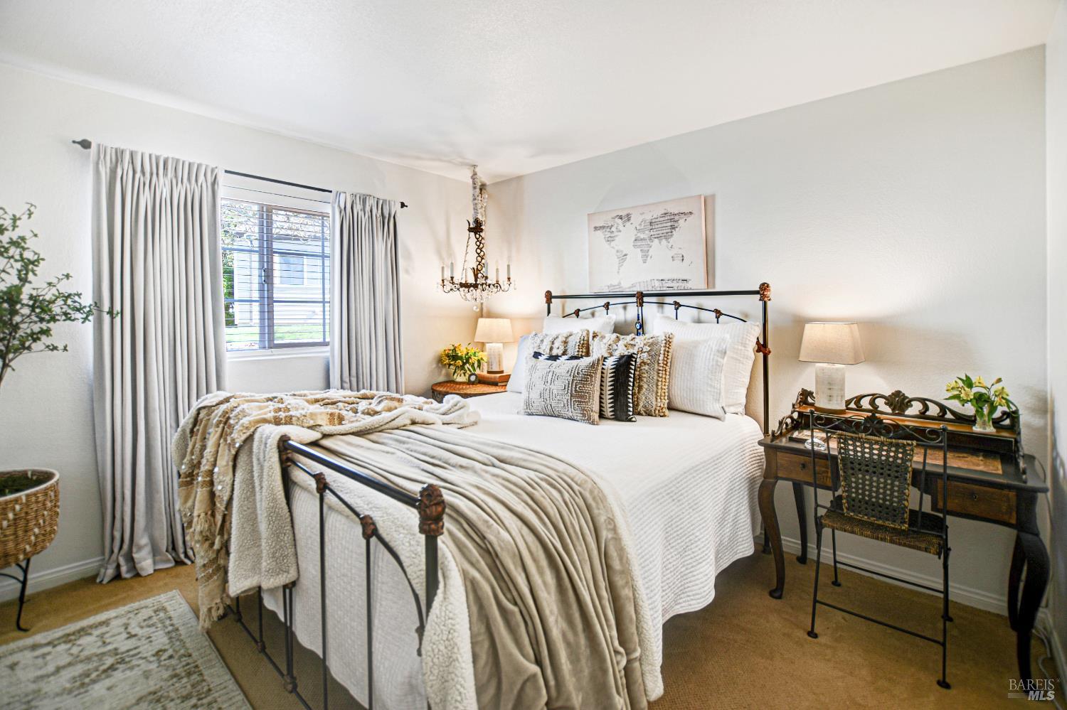 1574 Yardley Street Santa Rosa CA 95403