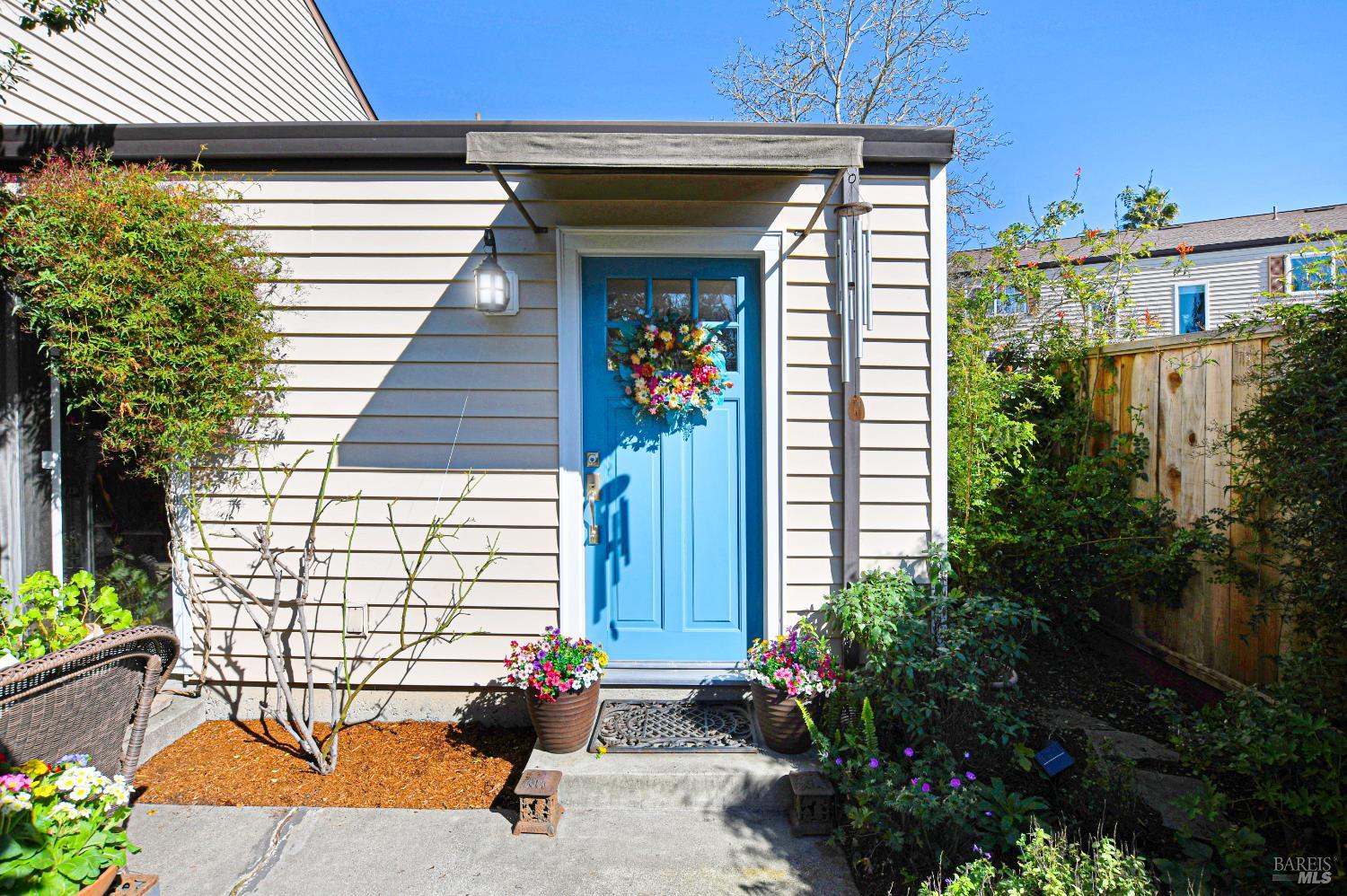 1574 Yardley Street Santa Rosa CA 95403